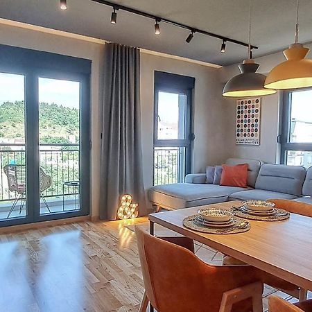 Stylish One Bedroom Apartment Podgorica Esterno foto