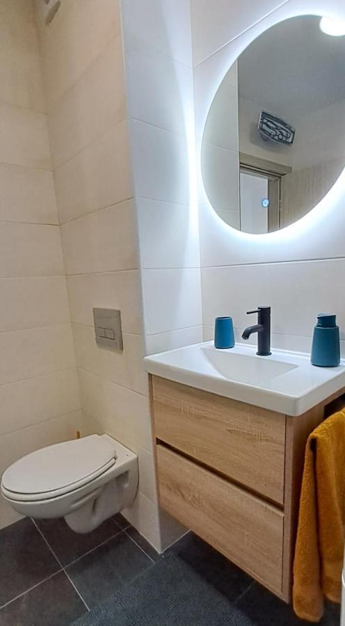 Stylish One Bedroom Apartment Podgorica Esterno foto