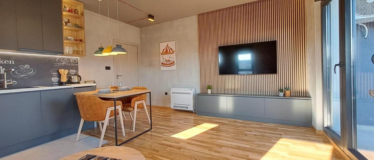 Stylish One Bedroom Apartment Podgorica Esterno foto