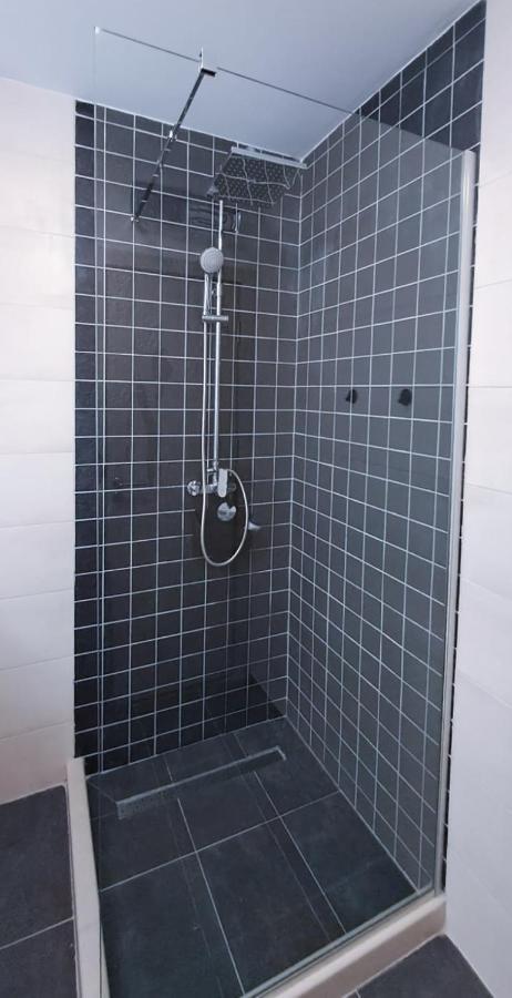 Stylish One Bedroom Apartment Podgorica Esterno foto