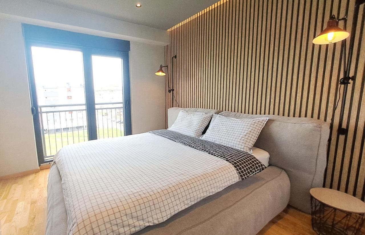 Stylish One Bedroom Apartment Podgorica Esterno foto