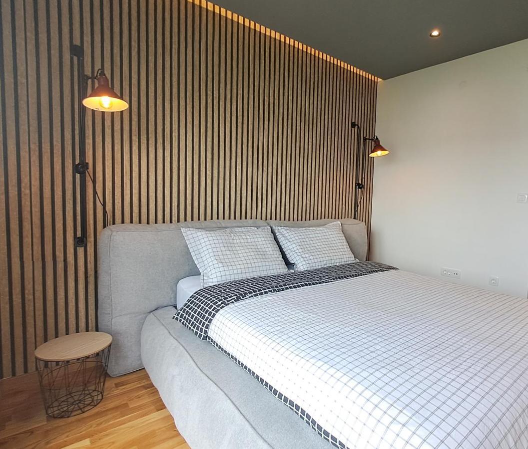 Stylish One Bedroom Apartment Podgorica Esterno foto